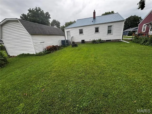 3407 Leo ST, Alton, IL 62002