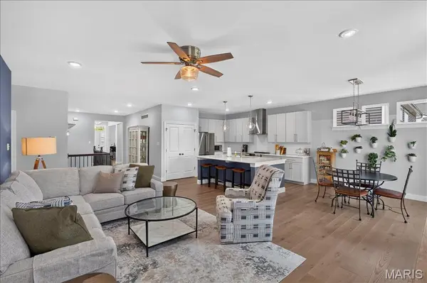 656 Moffett Laurel DR, Lake St Louis, MO 63367