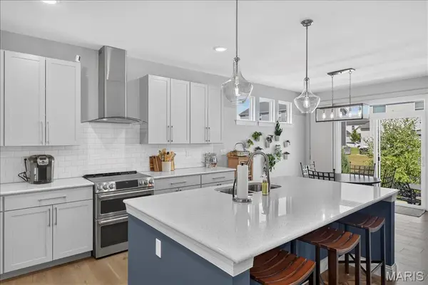 656 Moffett Laurel DR, Lake St Louis, MO 63367