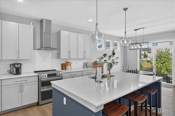 656 Moffett Laurel DR, Lake St Louis, MO 63367