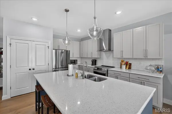 656 Moffett Laurel DR, Lake St Louis, MO 63367
