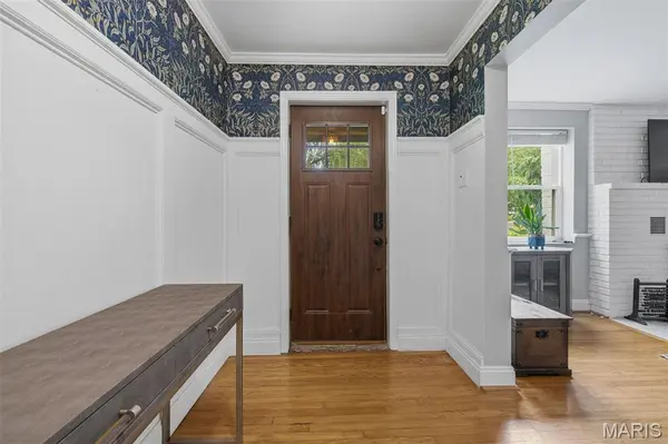 1444 Ronald DR, Webster Groves, MO 63119