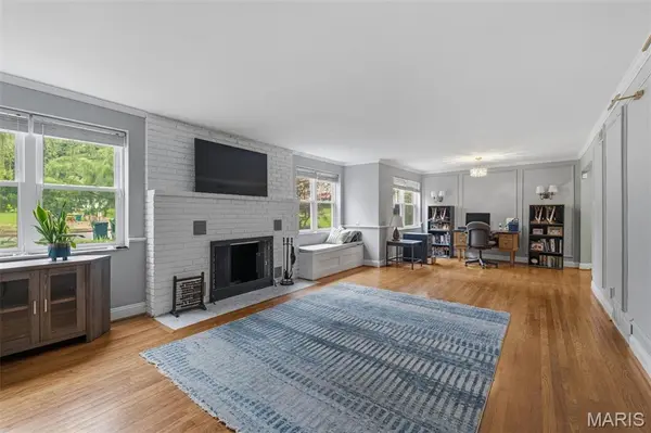 1444 Ronald DR, Webster Groves, MO 63119