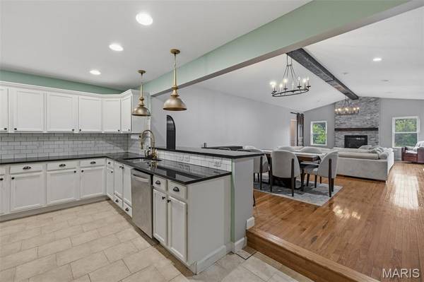 1444 Ronald DR, Webster Groves, MO 63119