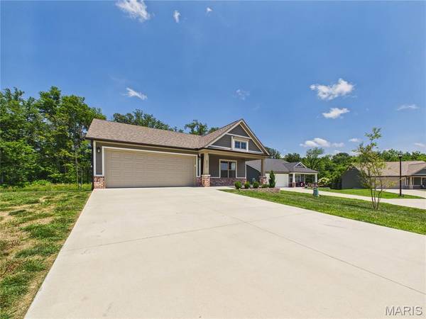 371 Broch Tuarach PL, Jackson, MO 63755