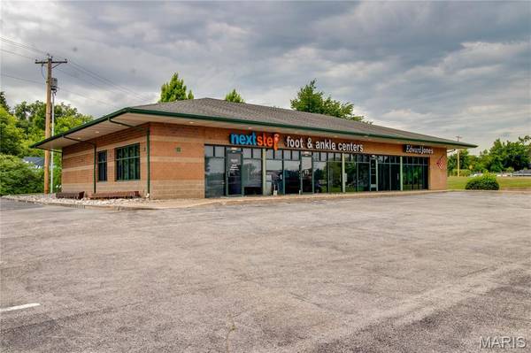 3505 College AVE, Alton, IL 62002