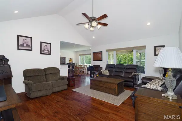 23227 Hwy T, Waynesville, MO 65583