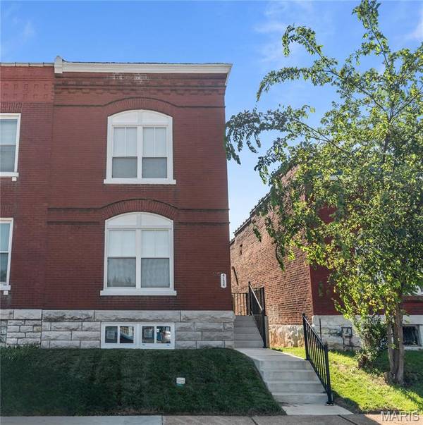 4138 Iowa AVE, St Louis, MO 63118