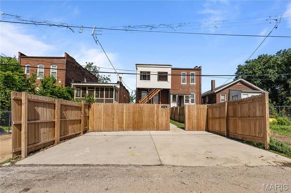 4138 Iowa AVE, St Louis, MO 63118