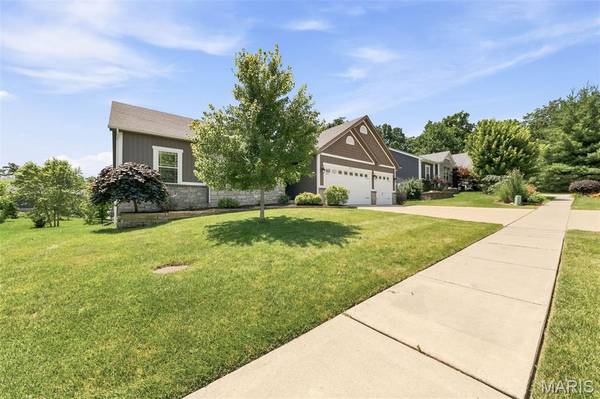 1802 Barclay Trail DR, Wentzville, MO 63385