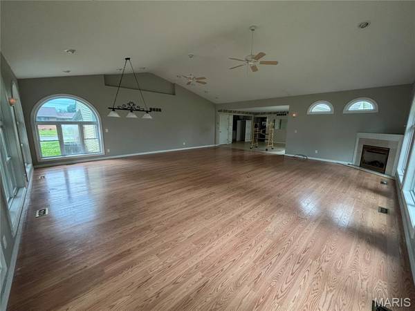717 N Franklin ST, Staunton, IL 62088