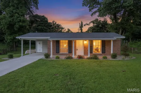 4136 Pasco DR, St Louis, MO 63129