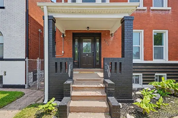 3911 Sullivan AVE, St Louis, MO 63107
