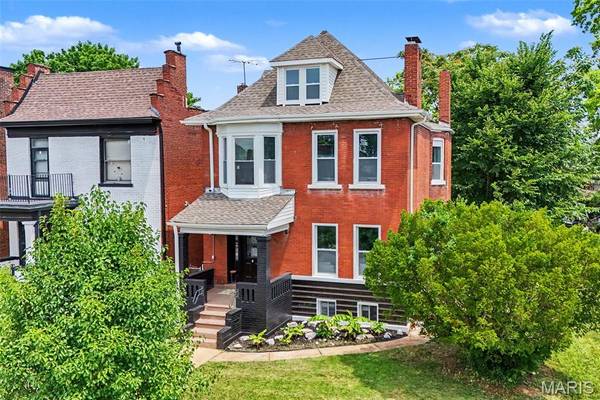 3911 Sullivan AVE, St Louis, MO 63107