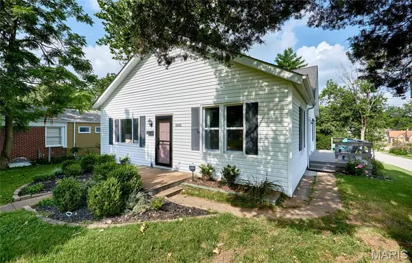 2601 Bremerton RD, Rock Hill, MO 63144