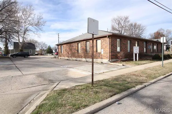 101 Saint Louis RD, Collinsville, IL 62234