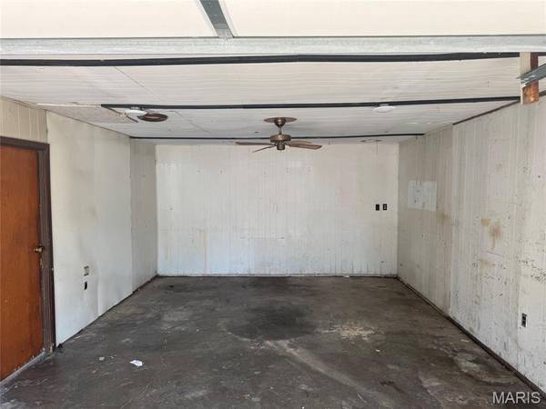 550 N Chestnut ST, Breese, IL 62230
