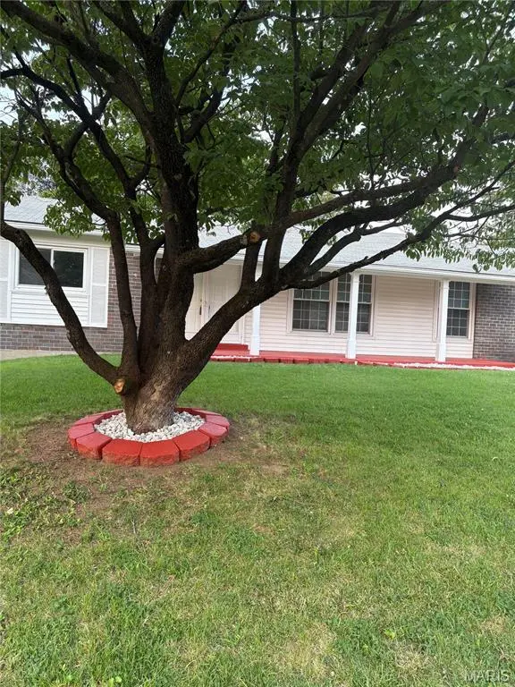 2910 Wellington Drive, Florissant, MO 63033