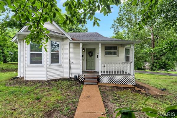 9103 Shelley AVE, Overland, MO 63114