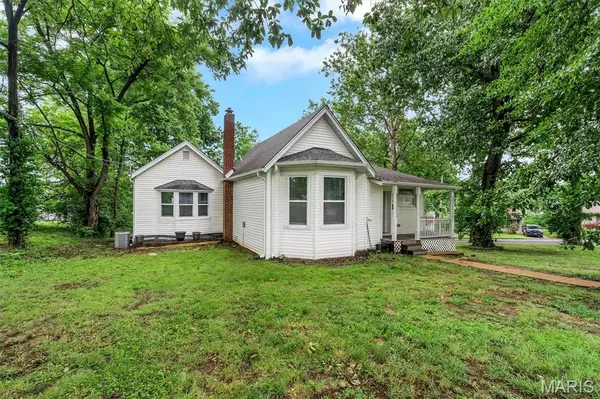 9103 Shelley AVE, Overland, MO 63114