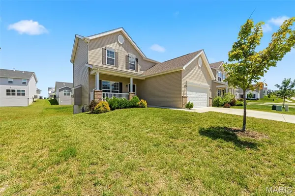 219 Burrograss DR, Wentzville, MO 63385