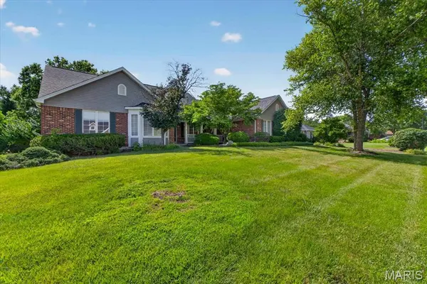 503 Malinmor DR, Weldon Spring, MO 63304