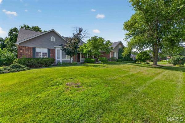 503 Malinmor DR, Weldon Spring, MO 63304