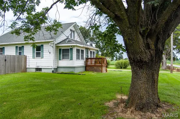 6015 State Route 4, Mascoutah, IL 62258