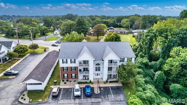 3605 Tracey Rich RD #2A, St Louis, MO 63125