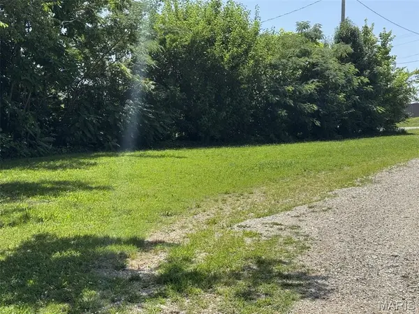 4 S Tower ST, Salem, MO 65560