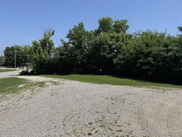 4 S Tower ST, Salem, MO 65560
