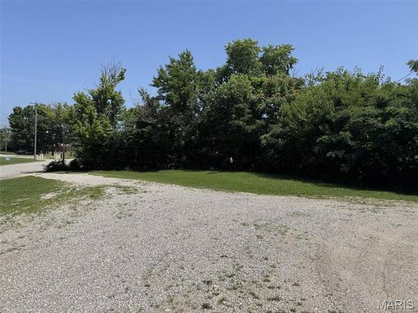 4 S Tower ST, Salem, MO 65560