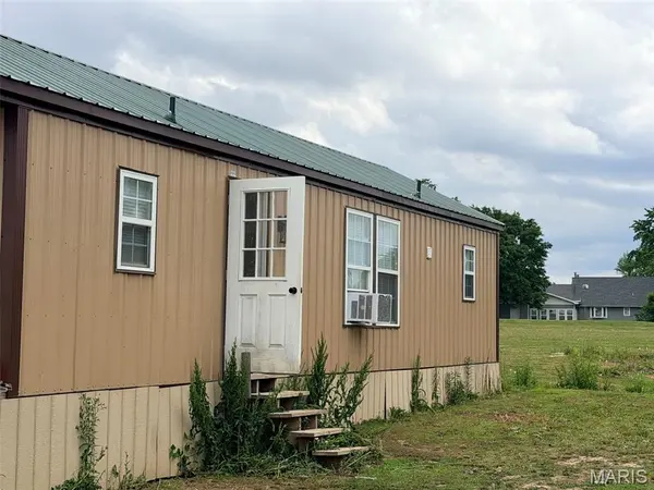 55224 Buffalo LN, New London, MO 63459
