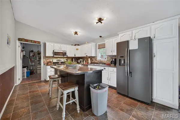 392 State Road P, Long Lane, MO 65590