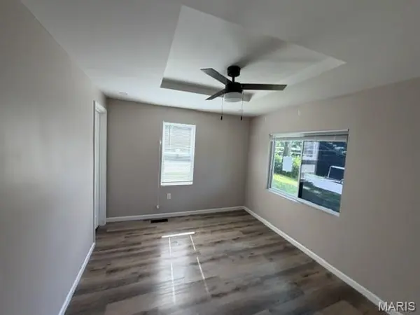10643 THORPE AVE, St Louis, MO 63114
