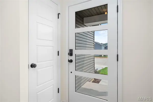 94 Town Centre CT, Foristell, MO 63348