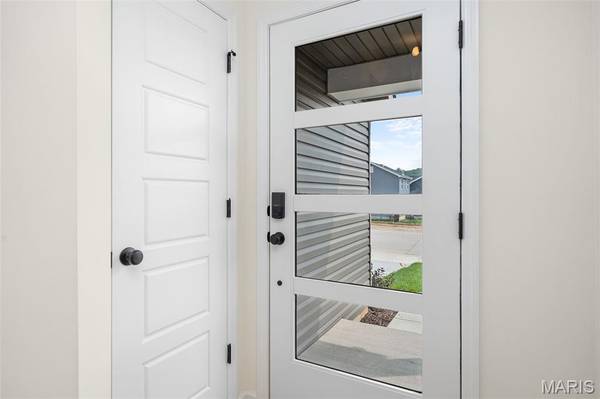 94 Town Centre CT, Foristell, MO 63348
