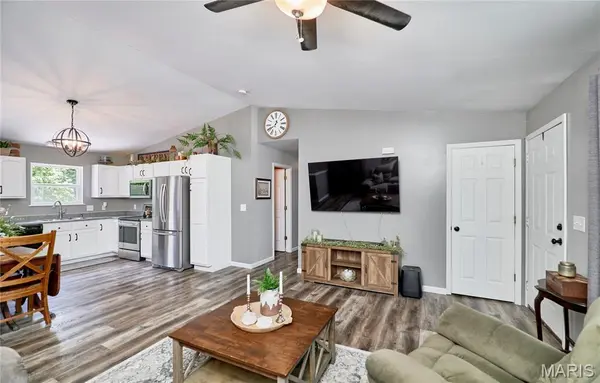 2358 Balboa CIR, Warrenton, MO 63383