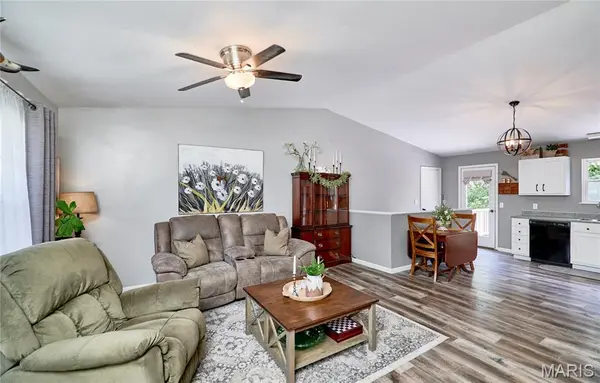 2358 Balboa CIR, Warrenton, MO 63383
