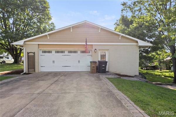 1542 Saratoga ST, Cape Girardeau, MO 63701
