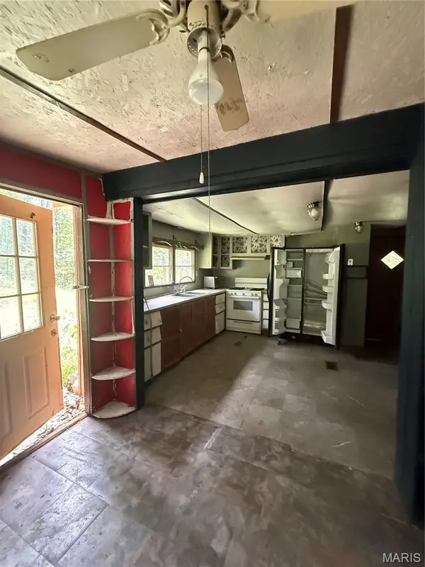 99 Arlie Barr RD, Viburnum, MO 65566