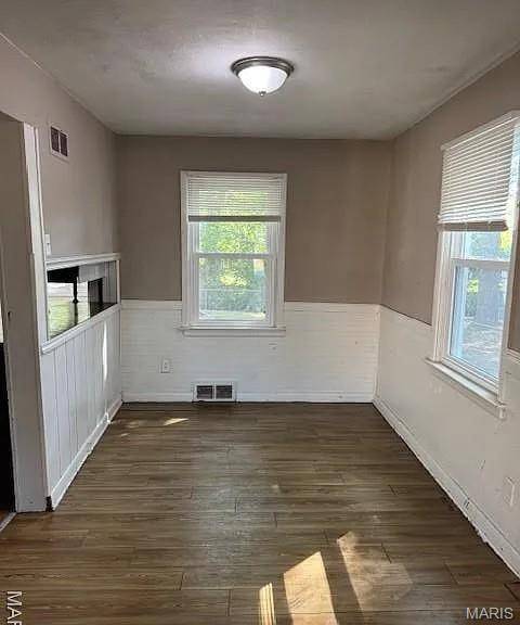 17 Godfrey LN, Ferguson, MO 63135