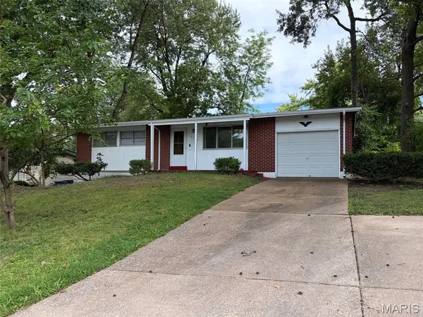 10204 Dacey DR, Dellwood, MO 63136