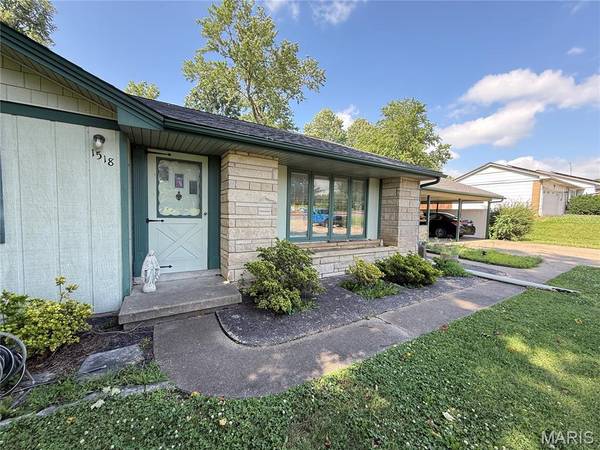 1518 W Jackson BLVD, Jackson, MO 63755