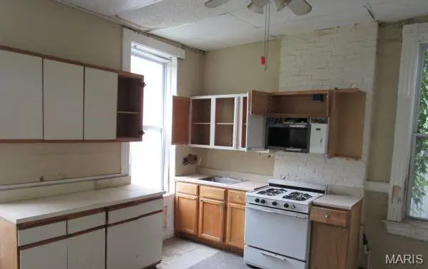3209 Morgan Ford RD, St Louis, MO 63116