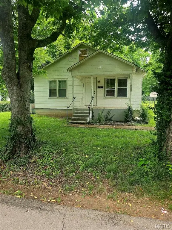 205 Morgan, Doniphan, MO 63935