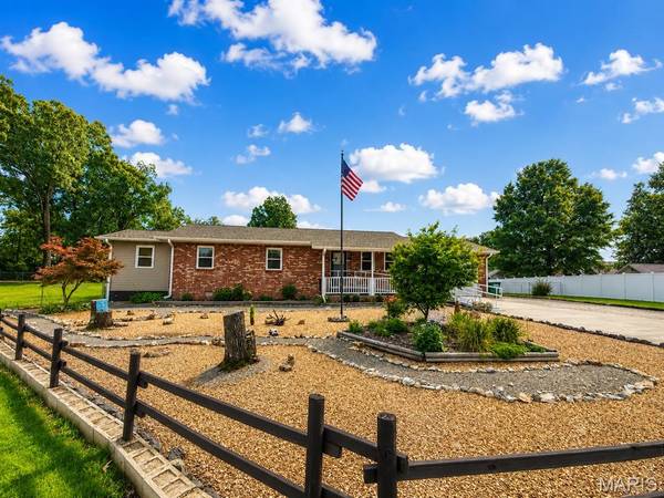 2402 E Victoria RD, Poplar Bluff, MO 63901