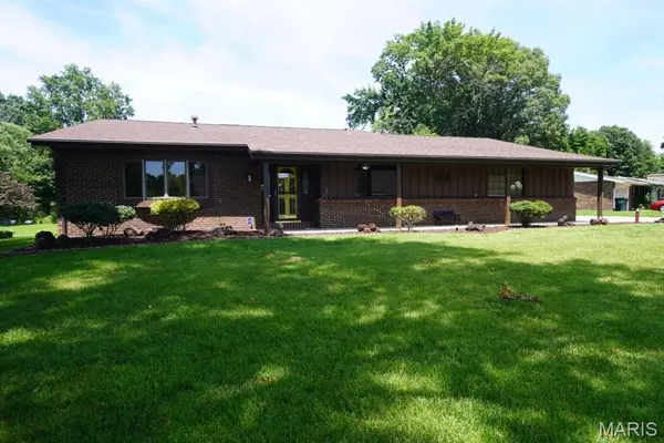 139 Lakeland Hills DR, Caseyville, IL 62208