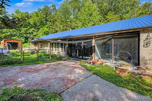135 Wood Valley TRL, Pacific, MO 63069