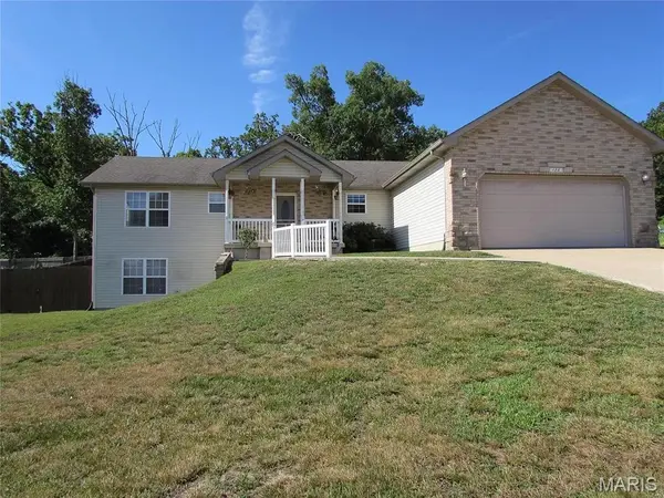138 Lyle Curtis CIR, Waynesville, MO 65583